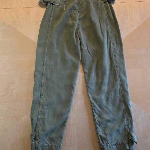 Anthropologie Jackson Army Green Tapered Utility Cargo Pants. Size 2 - Picture 7 of 9